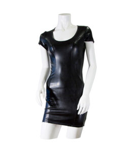 GP kurzes Kleid mit Dekolleté