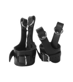 Strict Leather Hängefesseln mit Fleecefutter